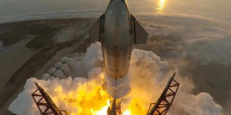 SpaceX logra exitoso vuelo de prueba de su megacohete Starship