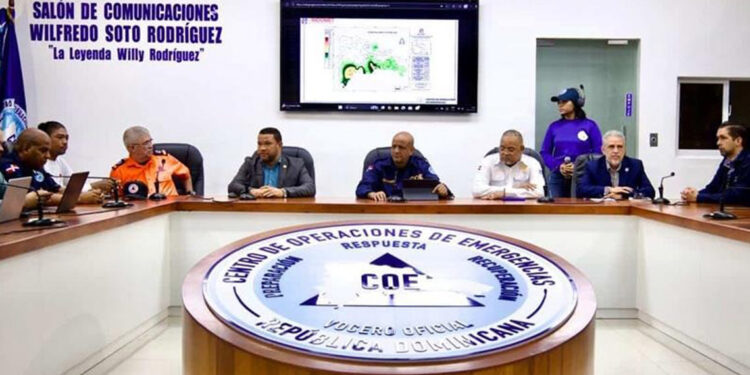 COE pide no bajar la guardia: lluvias por Melissa seguirán toda la semana