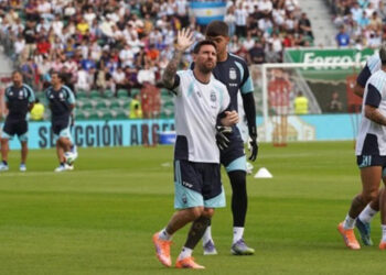 Argentina Cierra El Año Con Triunfo Ante Angola Con Gol Y Asistencia De Messi
