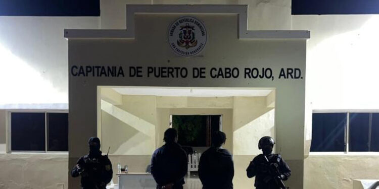 Autoridades incautan 171 paquetes de presunta droga en Pedernales