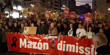 Carlos Mazón dimite tras críticas por su gestión de las inundaciones en Valencia