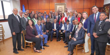 Diputados impulsan ley para llevar merengue y bachata a las escuelas