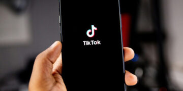 Francia investiga a TikTok por posible incitación de menores al suicidio