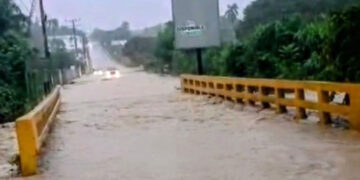 Fuertes lluvias en Puerto Plata aíslan comunidades