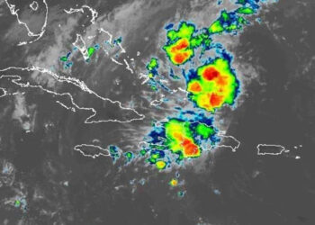 Fuertes lluvias provocan graves inundaciones en Barahona