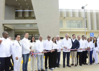 Gobierno inaugura moderno hospital regional en San Francisco de Macorís