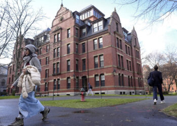 Investigan explosión intencional en la Universidad de Harvard; no hay heridos