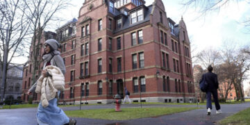 Investigan explosión intencional en la Universidad de Harvard; no hay heridos