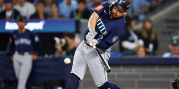Josh Naylor firma contrato de cinco años con Seattle