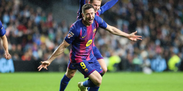 Lewandowski brilla con un ‘hat-trick’ en la victoria del Barça ante el Celta