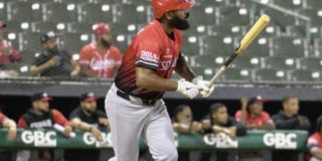 Navarro y Mateo conducen al Escogido a segundo triunfo seguido ante las Estrellas