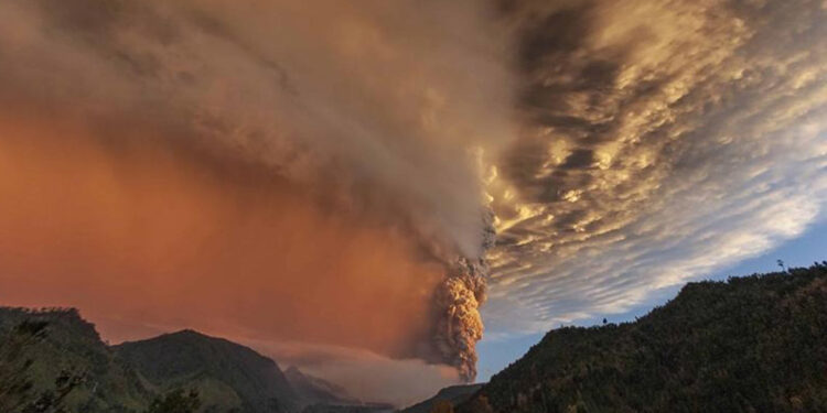 Nuevo método con IA predice erupciones volcánicas con 12 horas de anticipación