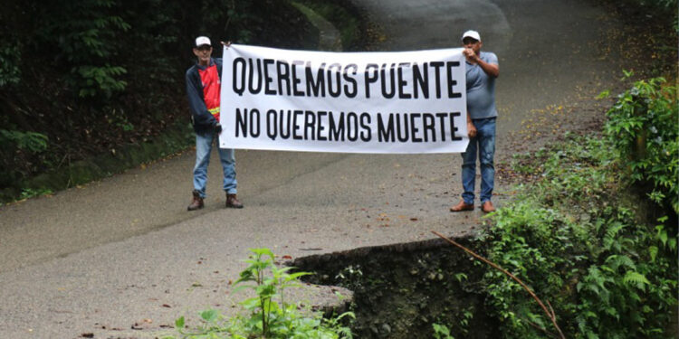 Puente en Dajabón amenaza con colapsar y dejar comunidades incomunicadas