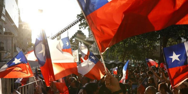 Resultados apuntan a segunda vuelta en Chile