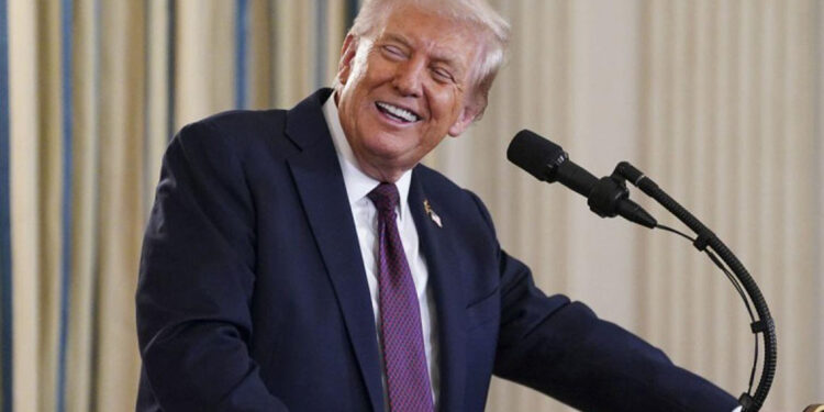 Trump afirma que pacto Rusia-Ucrania está cerca pero Europa duda