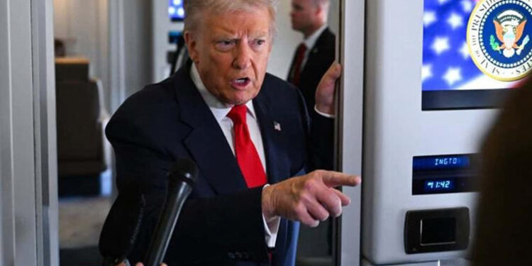 Donald Trump demanda a California por mapas electorales
