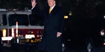 Trump quiere que el nuevo estadio de la NFL en Washington lleve su nombre