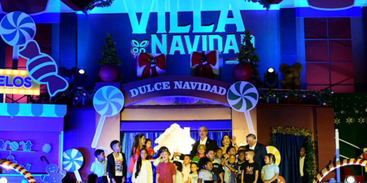 Abinader inaugura Villa Navidad 2025 en el Palacio de los Deportes