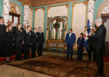 Abinader juramenta nuevos jueces del Tribunal Superior Electoral