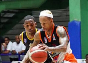 Antonio Guzmán gana y se acerca a semifinales del TBS Higüey 2025