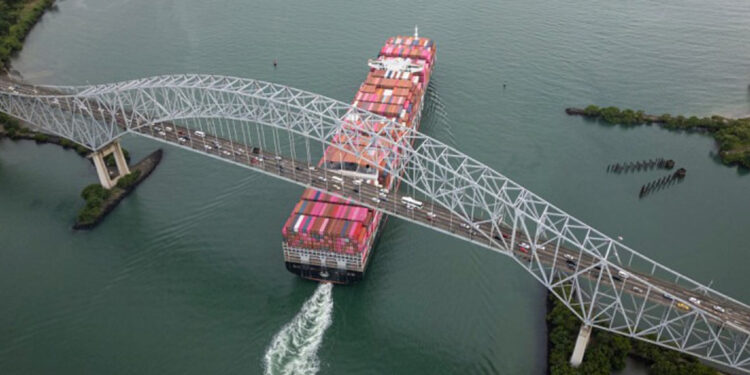 Canal de Panamá inicia reuniones por puertos de 2,600 millones
