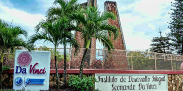 Colegio cierra antes de tiempo tras tensión por muerte de Stephora