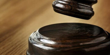 Condenan a 30 años a hombre que quemó viva a su expareja