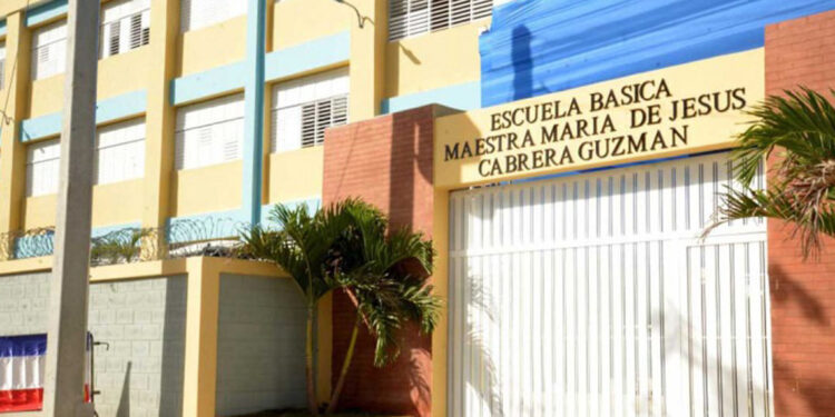 DNCD aplica protocolo contra narcotráfico en entornos escolares