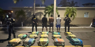 DNCD incauta 429 paquetes de cocaína y arresta a tres en Baní
