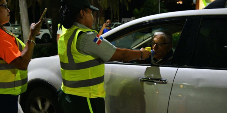 Digesett refuerza controles por velocidad y alcohol en Navidad