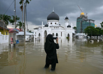 Inundaciones en Tailandia dejan casi 270 muertos