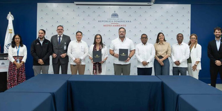 Lanzan proyecto Plastic Reboot para reducir residuos plásticos