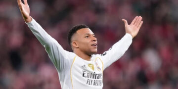 Mbappé guía al Real Madrid con doblete ante el Athletic