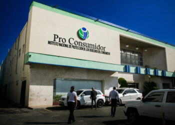 Pro Consumidor advierte que bono navideño solo admite una tarjeta por persona