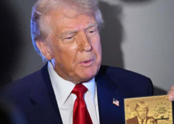 Trump lanza portal de la Tarjeta Dorada para millonarios