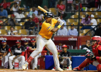 Alberto Rodríguez gana el Novato del Año de la Lidom