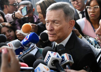 Álvarez afirma que aviones de EE. UU. no fueron usados contra Maduro