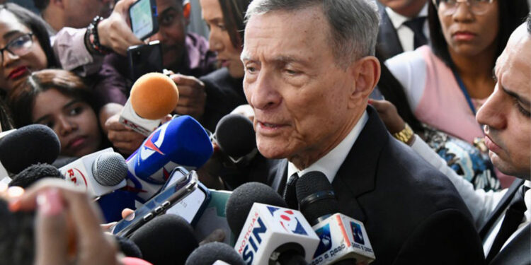 Álvarez afirma que aviones de EE. UU. no fueron usados contra Maduro