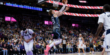 Anthony Davis se perderá varios partidos por lesión en la mano