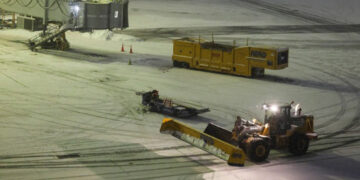 Avión privado se estrella en aeropuerto de Maine
