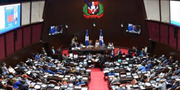 Diputados aprueban ley DNI y alertan riesgo a derechos