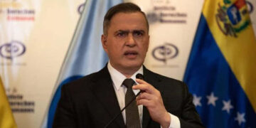 Fiscal venezolano afirma que liberación de presos busca la paz