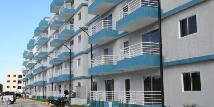 Gobierno entrega 200 nuevos apartamentos en Santo Domingo Oeste