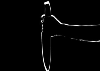 Niña de 12 años apuñala a su madre y padrastro en Moca