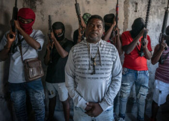 Policía haitiana destruye casa del líder criminal Barbecue