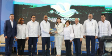 Presentan en Baní Plan de Desarrollo Sostenible de Peravia 2025-2055