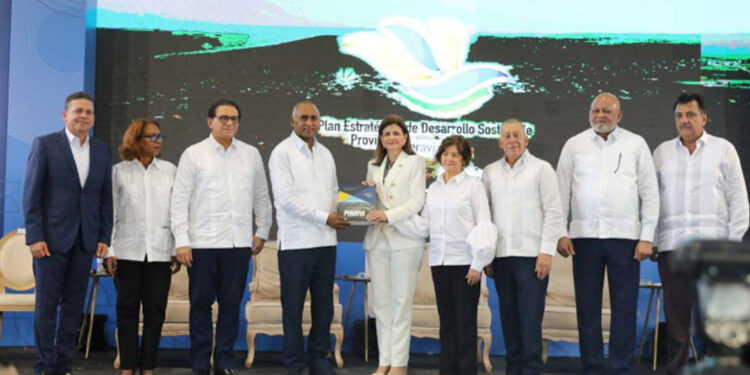 Presentan en Baní Plan de Desarrollo Sostenible de Peravia 2025-2055