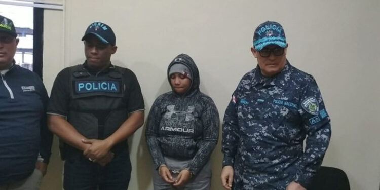 Se entrega joven acusada por su hermana de 14 en SFM