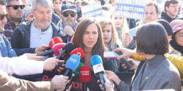 Sumar y Podemos acusan a Trump de amenazar a Irán