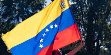Trump plantea reconstrucción y control político en Venezuela